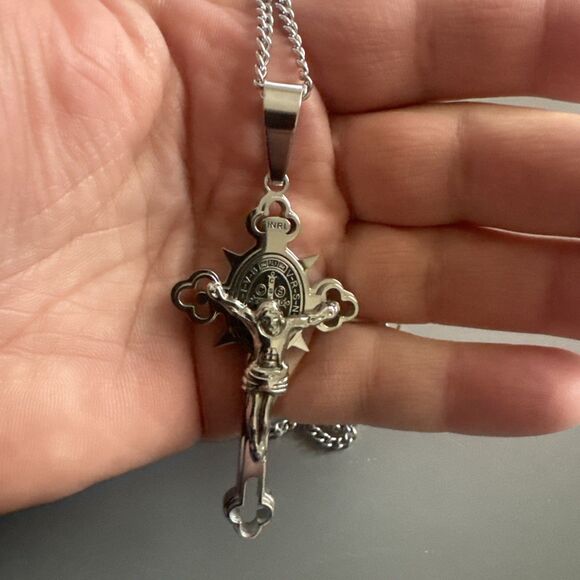 Stainless Steel Saint St. Benedict Crucifix Cross Pendants Necklace INRI Chain - Picture 5 of 6